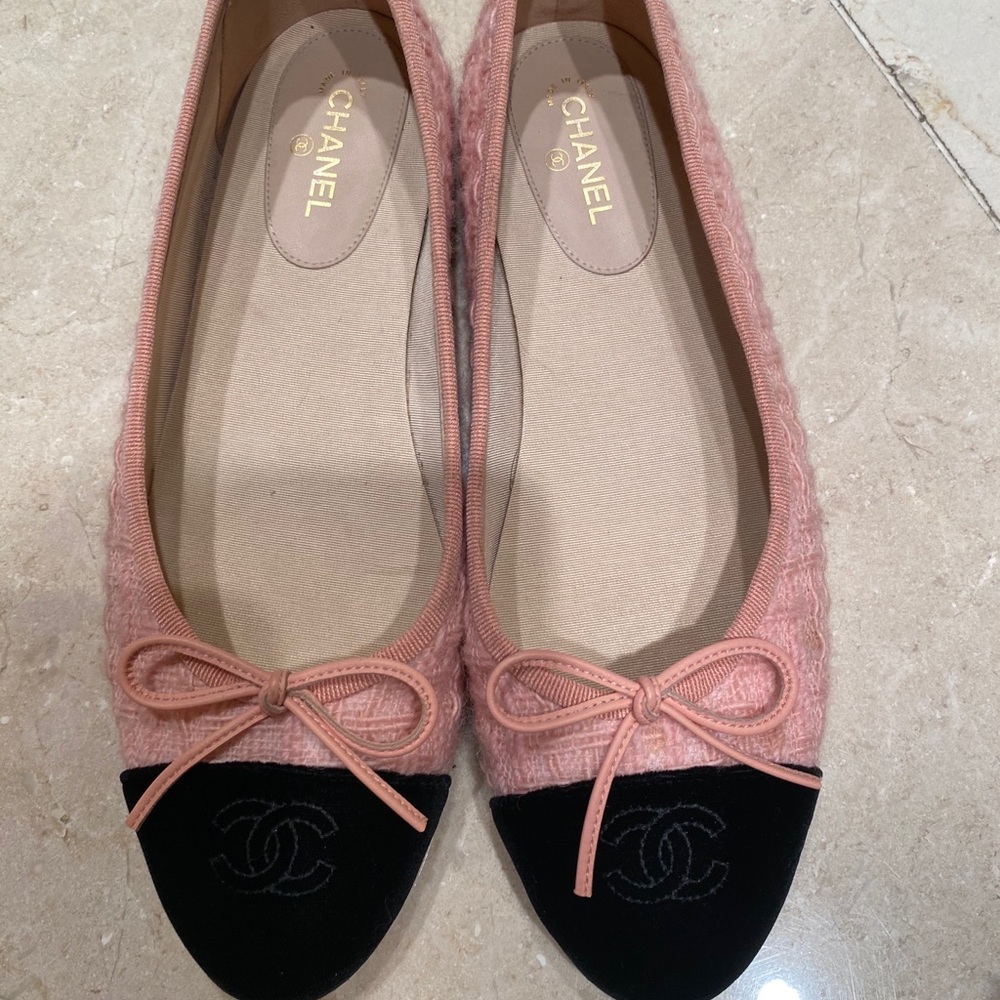 Chanel flats 39